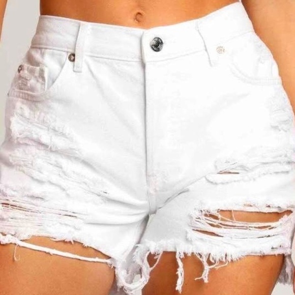 We the Free Maggie distressed button fly white shorts - Picture 1 of 12